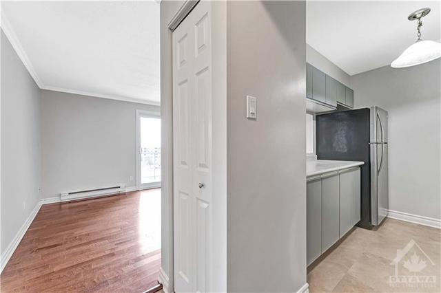 307 - 250 Brittany Drive, Condo with 1 bedrooms, 1 bathrooms and 1 parking in Ottawa ON | Image 9