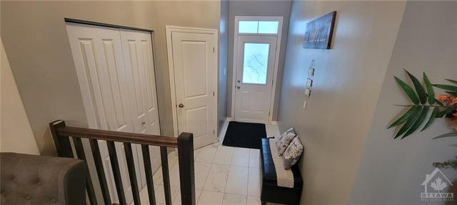 508 Knotridge Street, Townhouse with 4 bedrooms, 3 bathrooms and 3 parking in Ottawa ON | Image 2