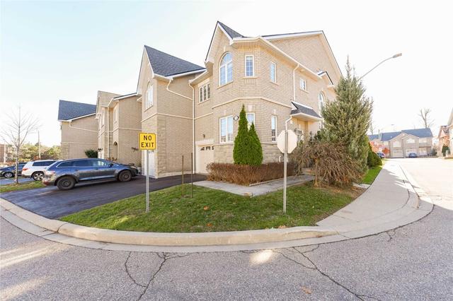 36 - 470 Faith Dr, Townhouse with 3 bedrooms, 4 bathrooms and 3 parking in Mississauga ON | Image 29