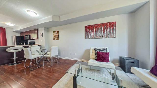 111 - 870 Jane St, Townhouse with 2 bedrooms, 2 bathrooms and 1 parking in Toronto ON | Image 13