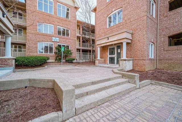 100 - 55 Bristol Rd E, Townhouse with 3 bedrooms, 1 bathrooms and 2 parking in Mississauga ON | Image 12
