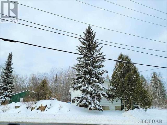 270 Hayes St, House detached with 2 bedrooms, 1 bathrooms and 8 parking in Kirkland Lake ON | Image 10