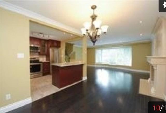 29 Knollview Cres, House detached with 3 bedrooms, 3 bathrooms and 3 parking in Toronto ON | Image 3