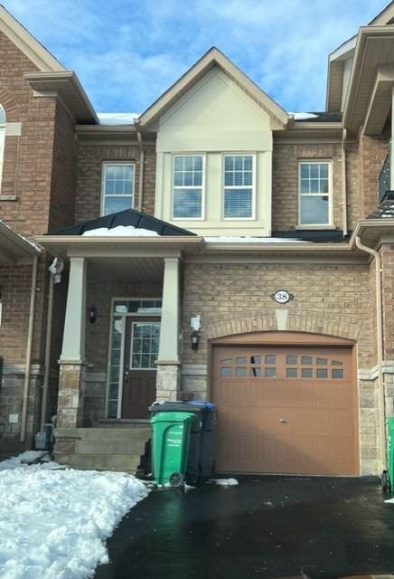 38 Hogan Manor Dr, House attached with 3 bedrooms, 3 bathrooms and 2 parking in Brampton ON | Image 1