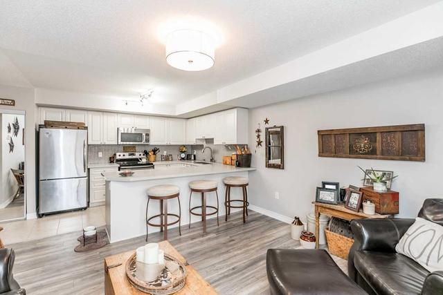 26 - 43 Coulter St, Condo with 3 bedrooms, 2 bathrooms and 1 parking in Barrie ON | Image 2
