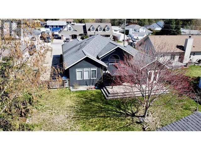 434 Cottonwood Avenue, House detached with 3 bedrooms, 2 bathrooms and 7 parking in Sicamous BC | Image 7
