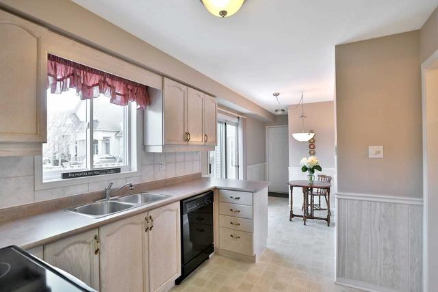 8 - 5030 New St, Townhouse with 3 bedrooms, 2 bathrooms and 2 parking in Burlington ON | Image 3