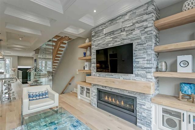 20 Garden Pl, House detached with 3 bedrooms, 5 bathrooms and 6 parking in Toronto ON | Image 8