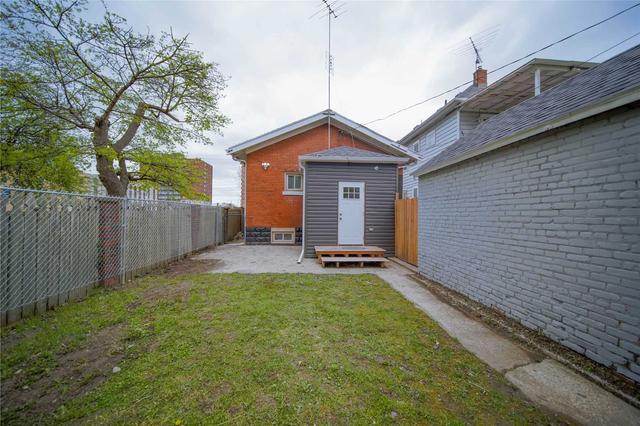 831 Pelissier St, House detached with 6 bedrooms, 3 bathrooms and 5 parking in Windsor ON | Image 20