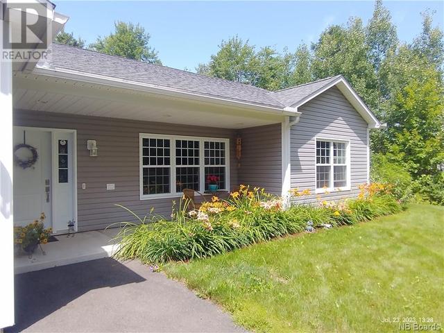 10 Lindsay Lane, House detached with 3 bedrooms, 2 bathrooms and null parking in Burton NB | Image 2