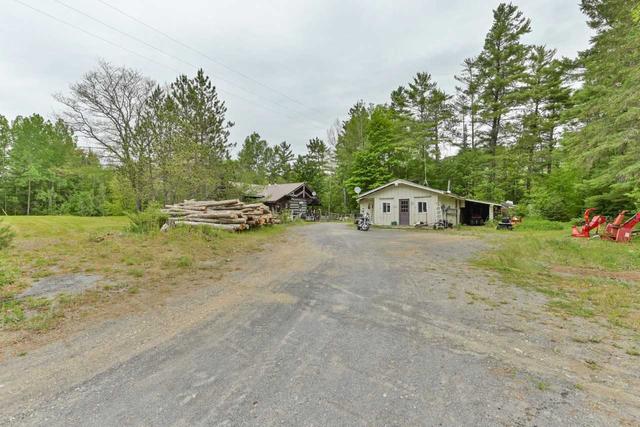 18239 Highway 41, House detached with 1 bedrooms, 1 bathrooms and 10 parking in Addington Highlands ON | Image 12