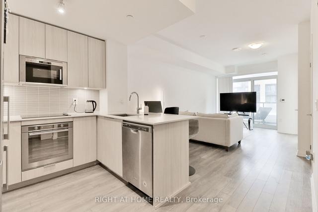 832 - 99 Eagle Rock Way, Condo with 1 bedrooms, 1 bathrooms and 1 parking in Vaughan ON | Image 4