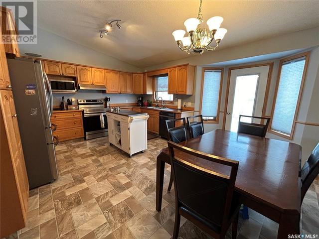 758 Sun Valley Drive, House detached with 5 bedrooms, 3 bathrooms and null parking in Estevan SK | Image 12