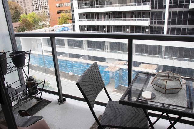 517 - 68 Canterbury Pl, Condo with 1 bedrooms, 2 bathrooms and 1 parking in Toronto ON | Image 17
