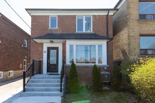 39 Schell Ave, House detached with 4 bedrooms, 3 bathrooms and 4 parking in Toronto ON | Image 1