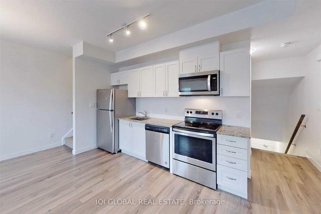 15 - 630 Rogers Rd, Townhouse with 2 bedrooms, 2 bathrooms and 1 parking in Toronto ON | Image 14