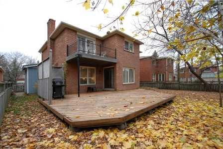 81 Windrush Tr, House detached with 4 bedrooms, 3 bathrooms and 4 parking in Toronto ON | Image 3
