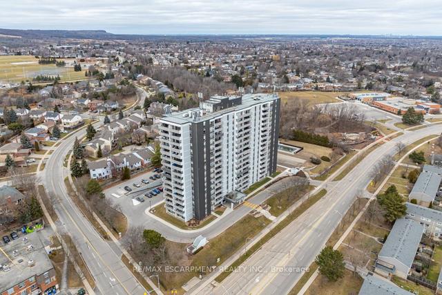 1602 - 2055 Upper Middle Rd, Condo with 3 bedrooms, 2 bathrooms and 1 parking in Burlington ON | Image 19