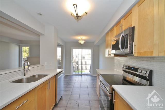 211 Idlewild Private, Townhouse with 3 bedrooms, 3 bathrooms and 2 parking in Ottawa ON | Image 9
