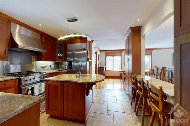 274 Faircrest Road, House detached with 5 bedrooms, 2 bathrooms and 8 parking in Ottawa ON | Image 10