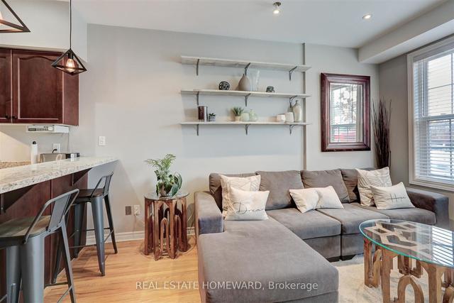 80b Coxwell Ave, Townhouse with 2 bedrooms, 2 bathrooms and 1 parking in Toronto ON | Image 16