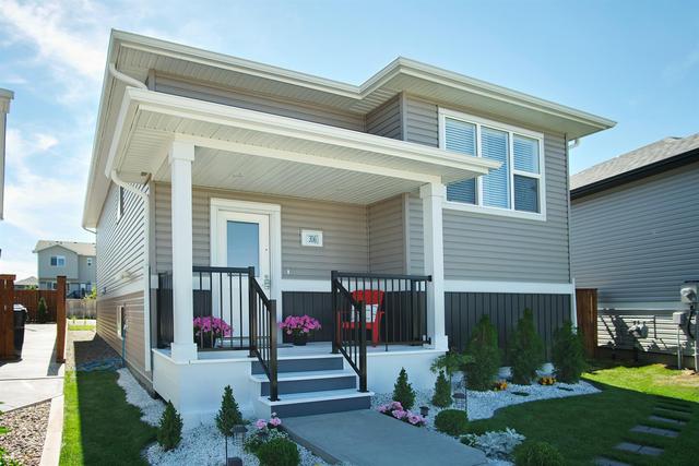 306 Skeena Crescent W, House detached with 2 bedrooms, 2 bathrooms and 3 parking in Lethbridge AB | Image 2