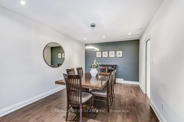 12 Charleston Rd, House detached with 3 bedrooms, 2 bathrooms and 7 parking in Toronto ON | Image 2