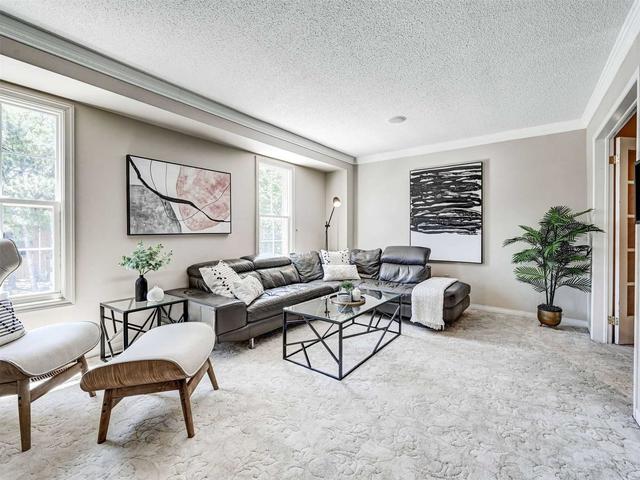 103 Stornwood Crt, Townhouse with 3 bedrooms, 3 bathrooms and 2 parking in Brampton ON | Image 10