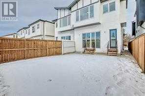240 22 Avenue Nw, House semidetached with 4 bedrooms, 3 bathrooms and 3 parking in Calgary AB | Image 5