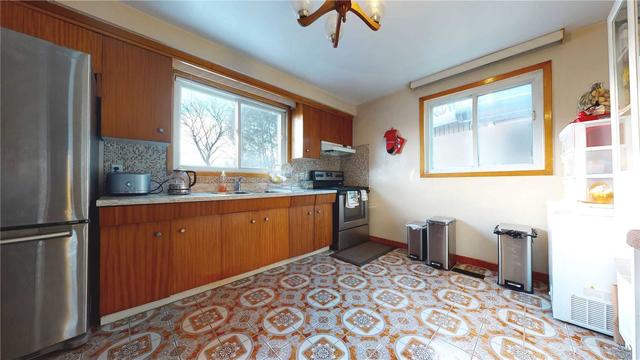 80 North Edgely Ave, House semidetached with 3 bedrooms, 3 bathrooms and 3 parking in Toronto ON | Image 16