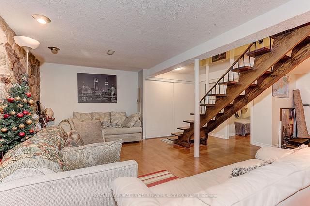 85 Endsleigh Cres, House detached with 4 bedrooms, 4 bathrooms and 4 parking in Toronto ON | Image 25