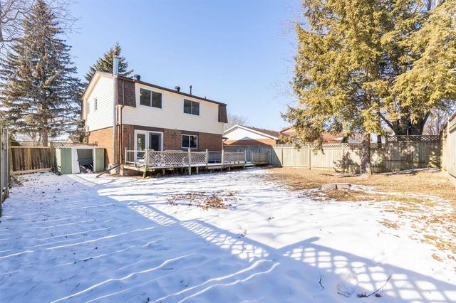 213 Keewatin St S, House detached with 4 bedrooms, 2 bathrooms and 3 parking in Oshawa ON | Image 19