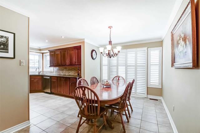 58 Hall Cres, House detached with 4 bedrooms, 4 bathrooms and 4 parking in Brampton ON | Image 24
