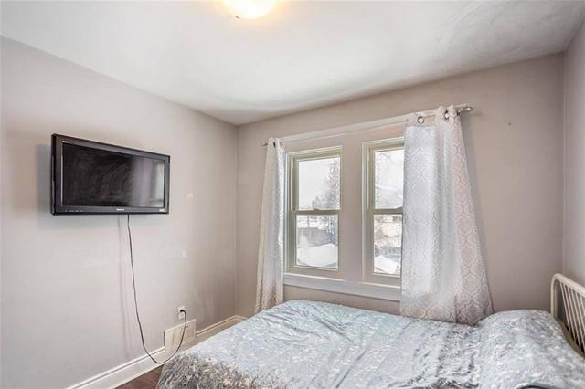 77 Cameron Ave N, House detached with 3 bedrooms, 2 bathrooms and 1 parking in Hamilton ON | Image 19