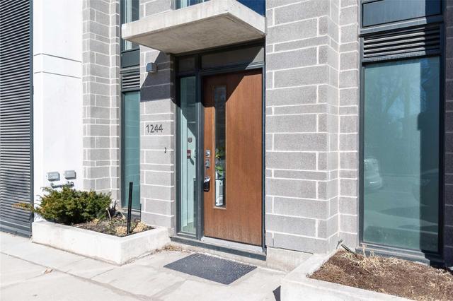 1244 Dundas St E, Townhouse with 3 bedrooms, 3 bathrooms and 2 parking in Toronto ON | Image 1