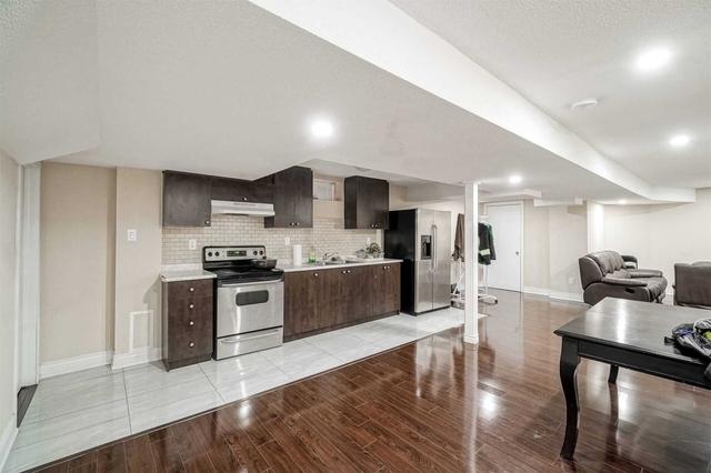 14 Huntspoint Dr, House detached with 4 bedrooms, 4 bathrooms and 7 parking in Brampton ON | Image 27