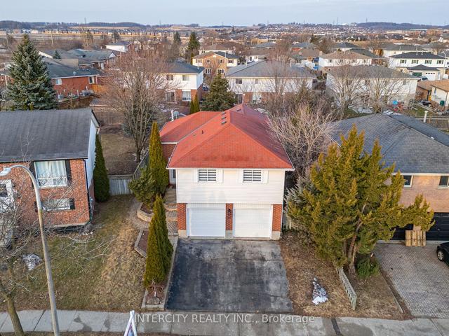 58 Marlis Cres, House detached with 3 bedrooms, 2 bathrooms and 4 parking in Kitchener ON | Image 12