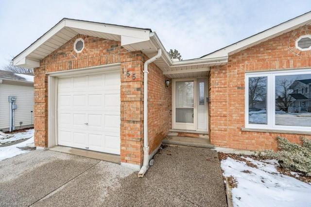 155 Broken Oak Crescent, House detached with 3 bedrooms, 2 bathrooms and 4 parking in Kitchener ON | Image 2