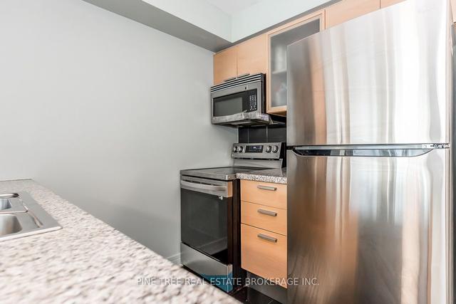 1704 - 16 Harrison Garden Blvd, Condo with 2 bedrooms, 2 bathrooms and 1 parking in Toronto ON | Image 6