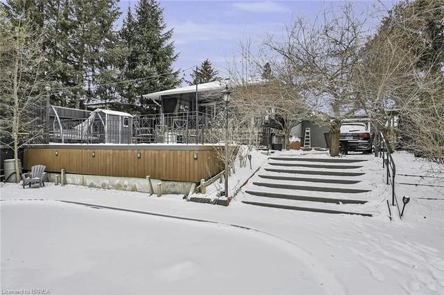 205 Paris Road, House detached with 4 bedrooms, 2 bathrooms and 5 parking in Brantford ON | Image 40