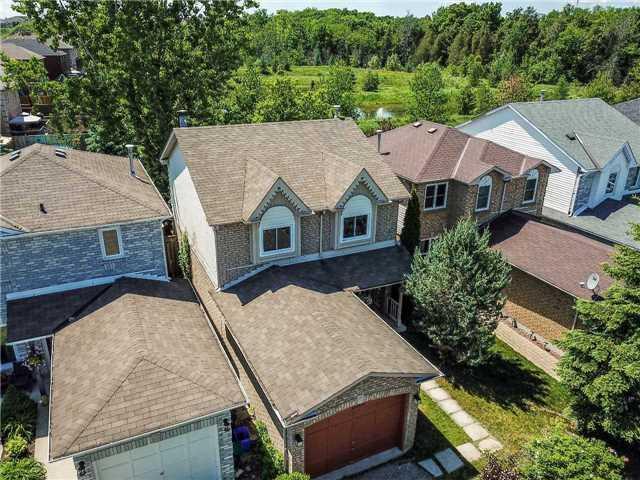 2202 Chalmers Cres, House detached with 4 bedrooms, 2 bathrooms and 3 parking in Innisfil ON | Image 2