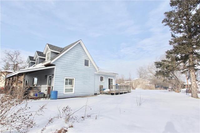 15 West Street S, House detached with 3 bedrooms, 2 bathrooms and 6 parking in Kawartha Lakes ON | Image 27