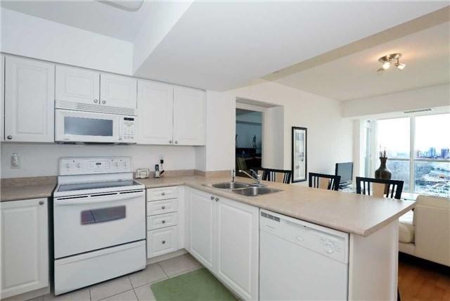 2501 - 28 Harrison Garden Blvd, Condo with 2 bedrooms, 2 bathrooms and 1 parking in Toronto ON | Image 6
