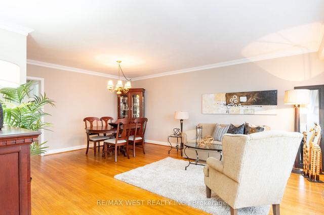 8 Koos Rd, House detached with 3 bedrooms, 1 bathrooms and 2 parking in Toronto ON | Image 27