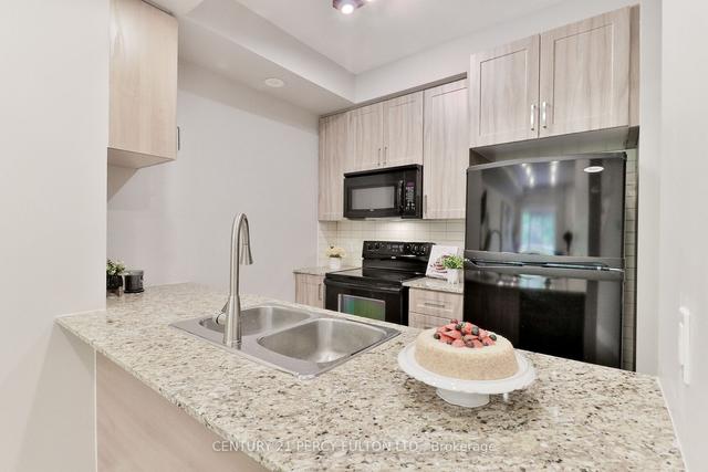 th6 - 330 Village Green Sq, Townhouse with 3 bedrooms, 3 bathrooms and 2 parking in Toronto ON | Image 13