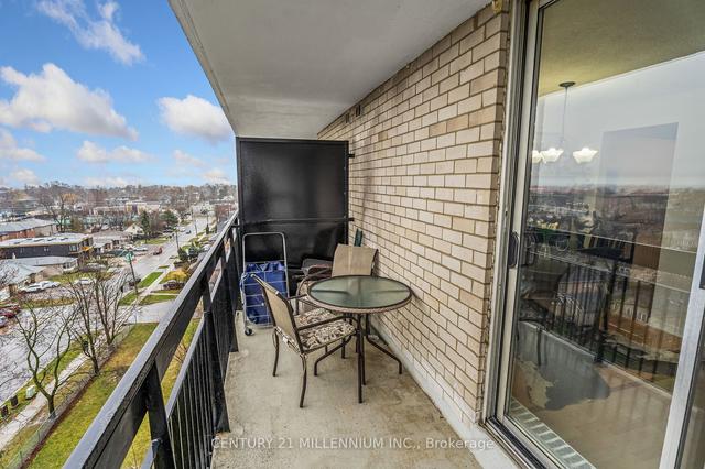 907 - 1100 Caven St, Condo with 2 bedrooms, 1 bathrooms and 1 parking in Mississauga ON | Image 17