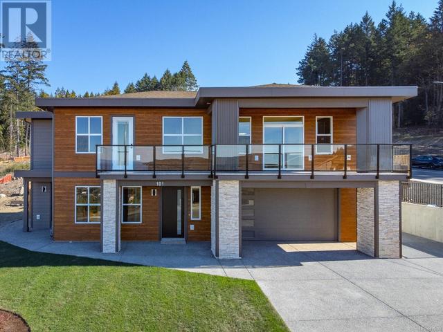 101 Abalone Pl, House detached with 7 bedrooms, 5 bathrooms and 2 parking in Nanaimo BC | Card Image