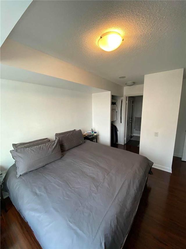 502 - 25 Town Centre Crt, Condo with 2 bedrooms, 2 bathrooms and 1 parking in Toronto ON | Image 5