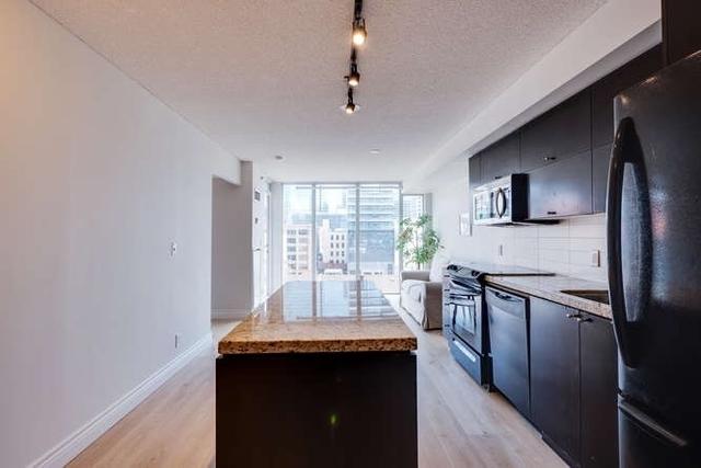 629 - 21 Nelson St, Condo with 2 bedrooms, 2 bathrooms and 0 parking in Toronto ON | Image 20