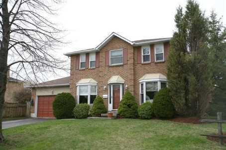 2 Flowers Cres, House detached with 3 bedrooms, 3 bathrooms and 4 parking in Ajax ON | Image 1